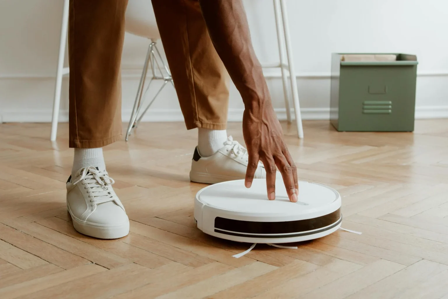 From Sensors to Software: The Technology Driving ECOVACS DEEBOT NEO 2.0 Plus